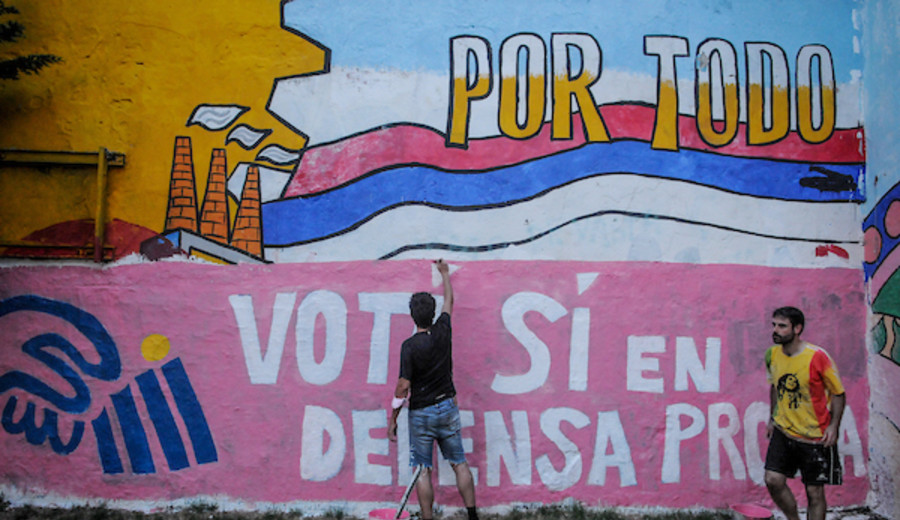 imagen de "Votá SI en defensa propia" salió puerta a puerta para derogar 135 artículos de la LUC