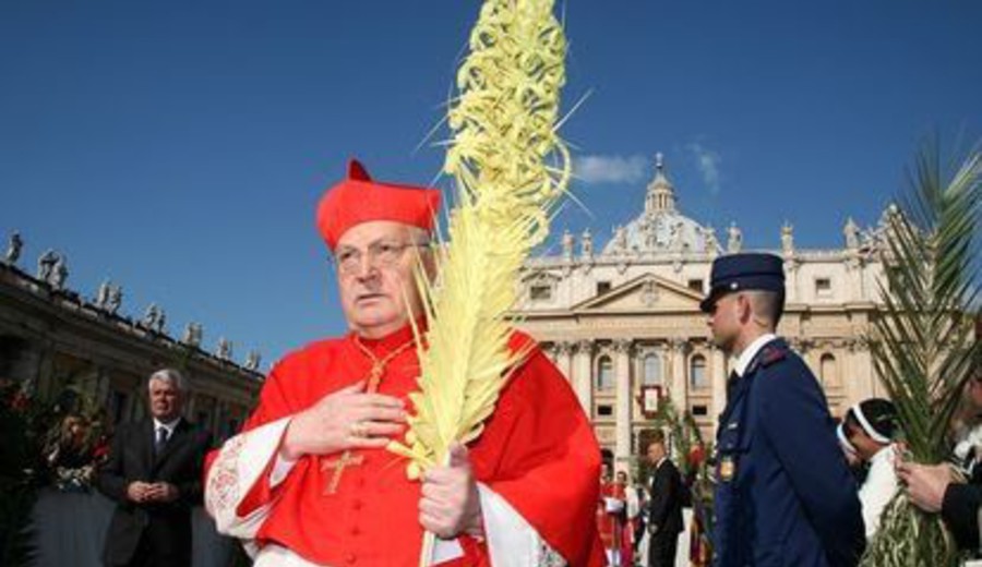 imagen de Angelo Sodano, cuando el diablo lleva sotana