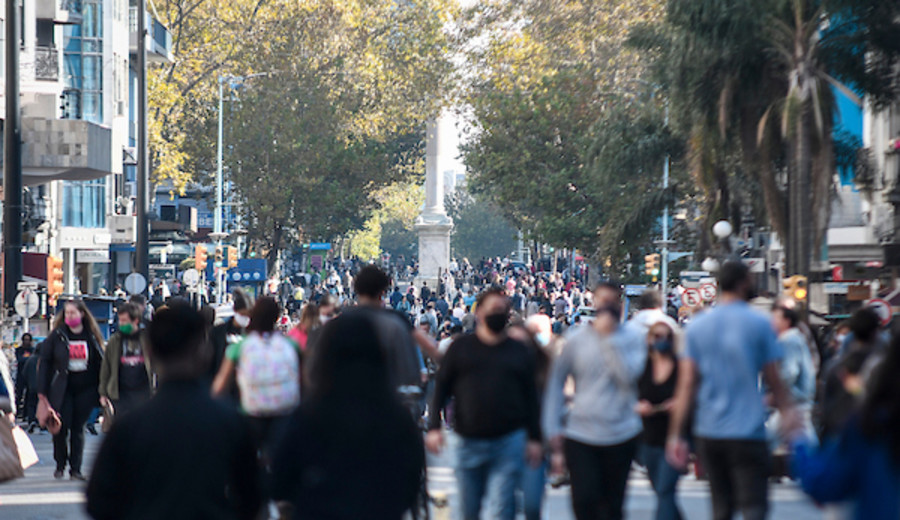 imagen de 18 de Julio y otras avenidas barriales serán peatonal entre 12 y 15 hs este sábado 13 de mayo