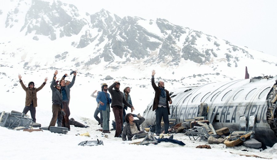 imagen de “La sociedad de la nieve” bate récord histórico de puntuación en San Sebastián y gana el premio del público