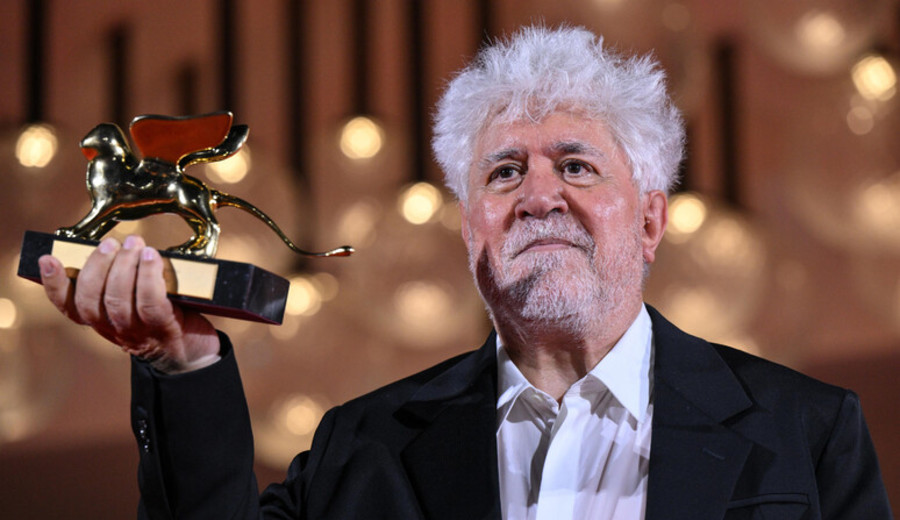 imagen de Festival de Venecia: Almodóvar se queda con el León de Oro